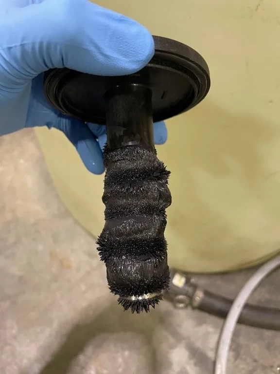 Magnetite on magnet